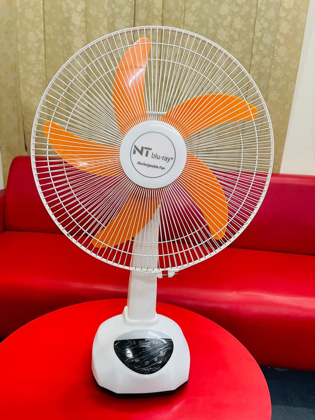 Rechargeable fan