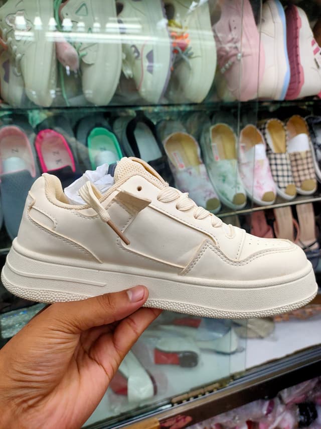 Women's sneakers